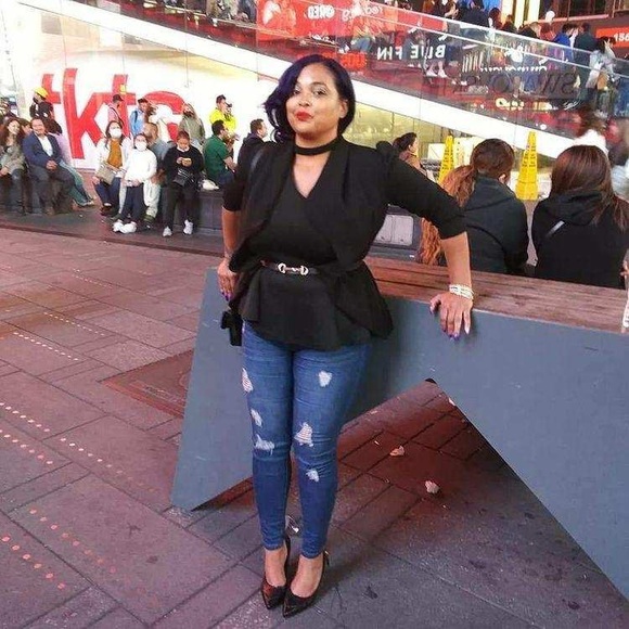 Meet your Posher, Qiana - Picture 11 of 16